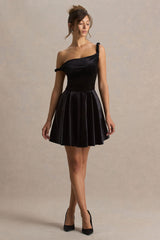 Leticia | Black Asymmetric-Neck Velvet Mini Dress With Twist-Sleeve