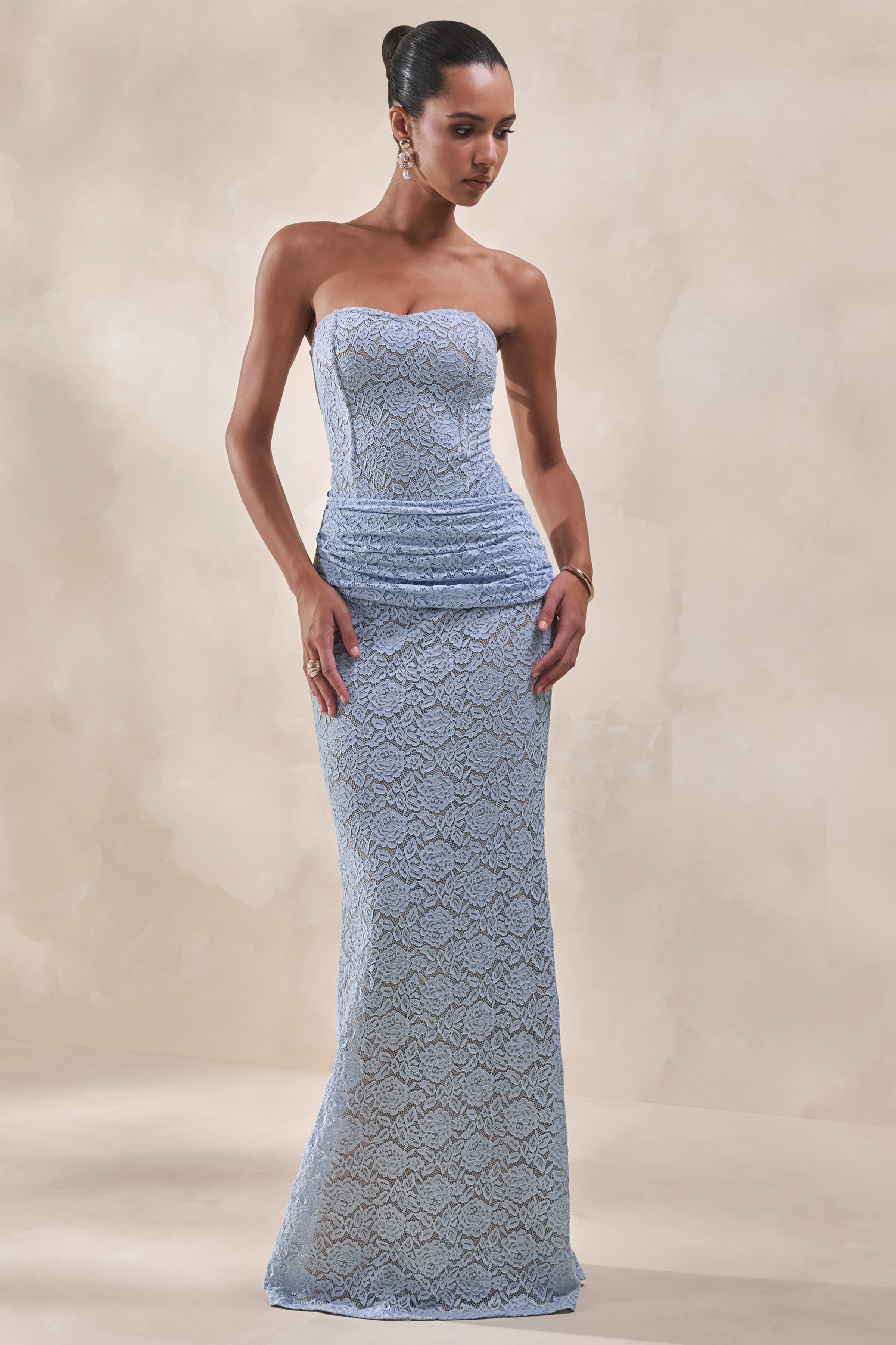 Vissia | Powder Blue Lace Bandeau Bodysuit