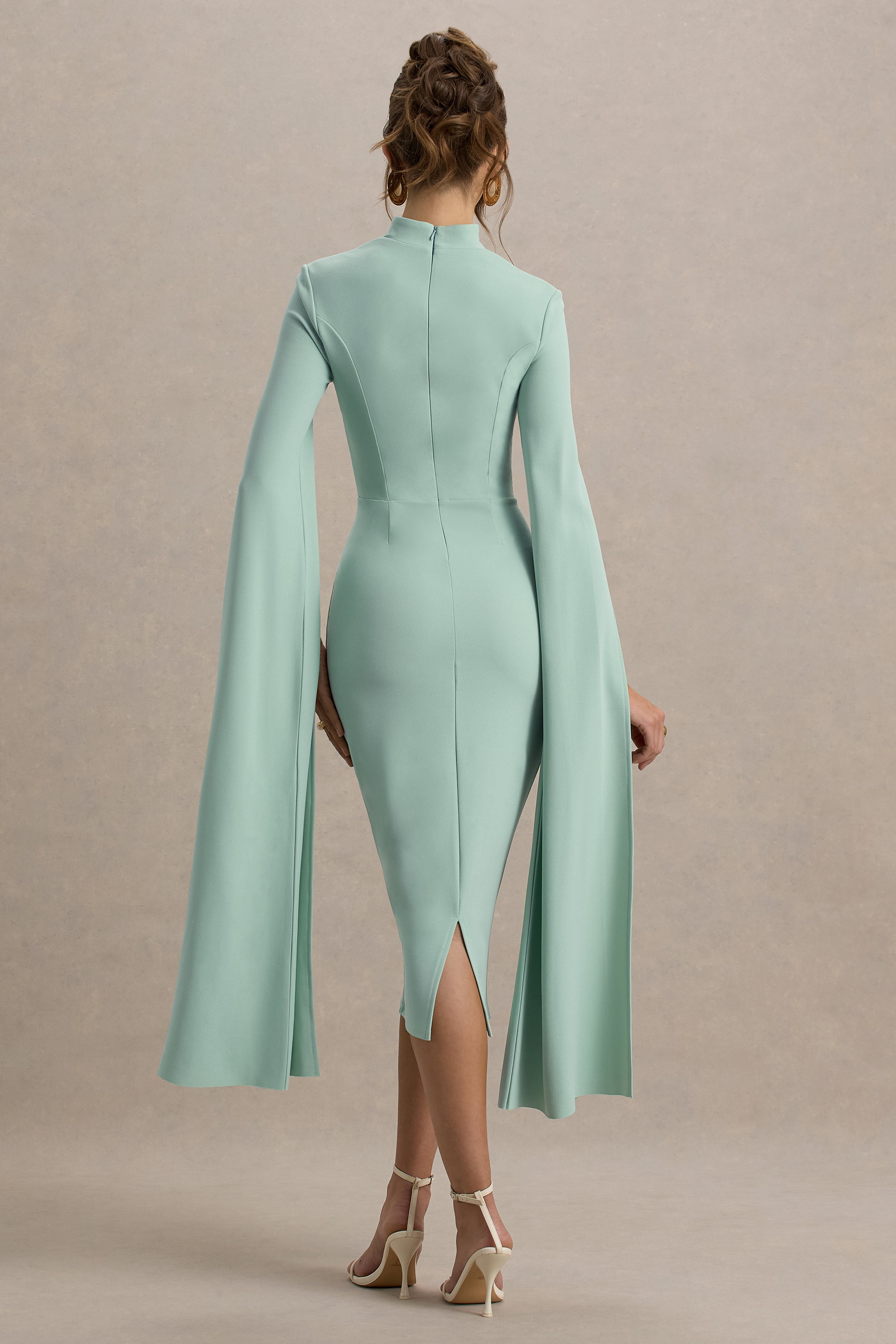 Linden | Light Green Fitted Cape-Sleeve Midi Dress