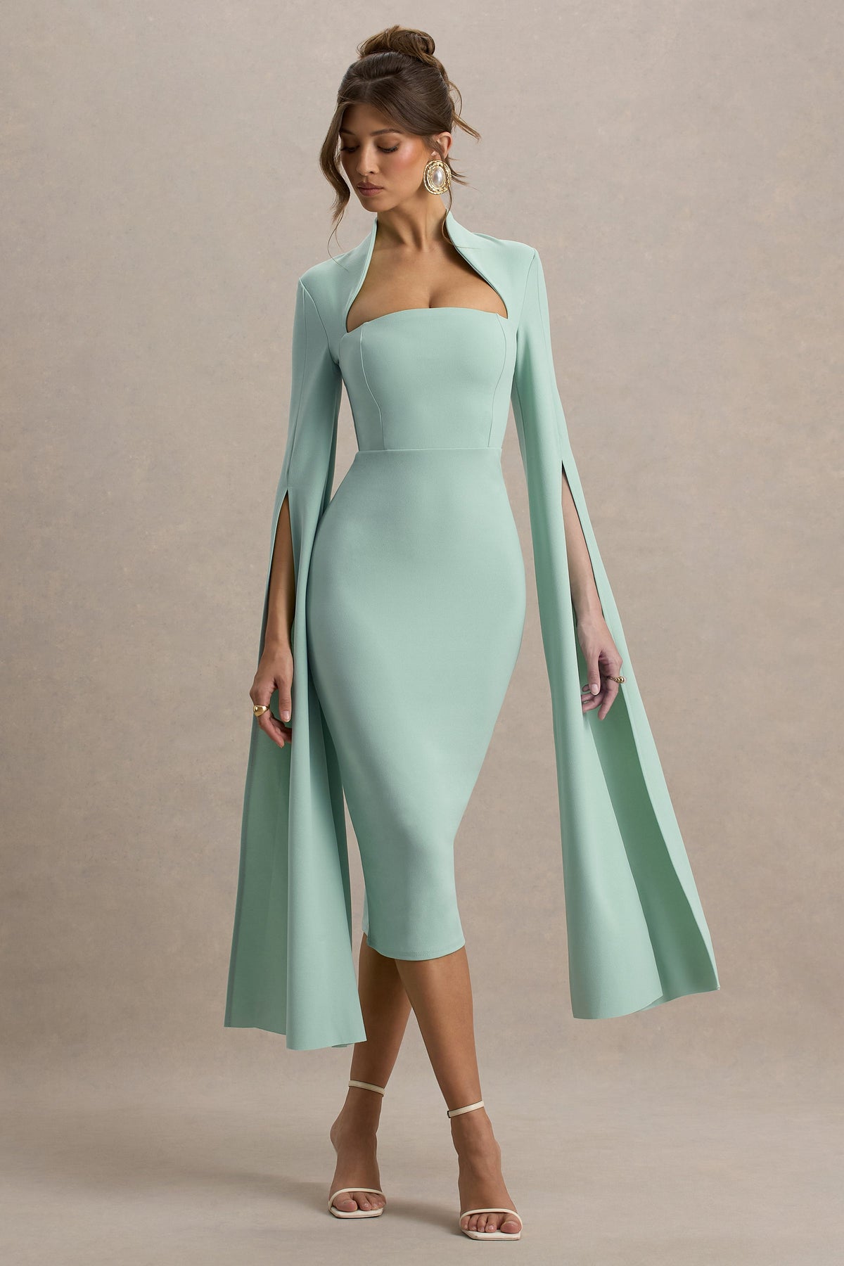 Linden | Light Green Fitted Cape-Sleeve Midi Dress